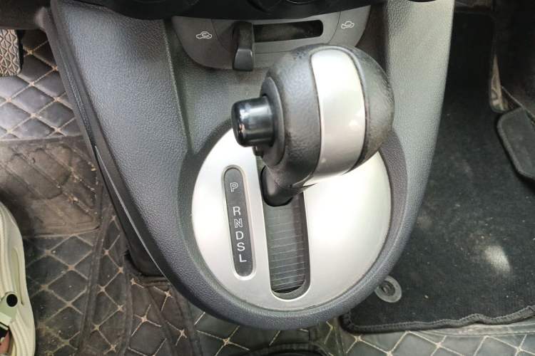 Used Mazda 2 2011 XuanDong 1.5L Automatic Value Edition Gear Lever