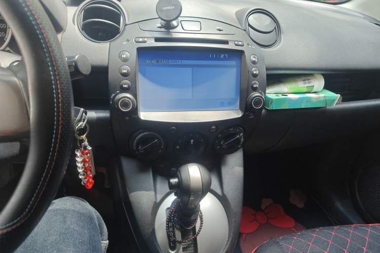 Used Mazda 2 2011 XuanDong 1.5L Automatic Value Edition Audio And AC Panel