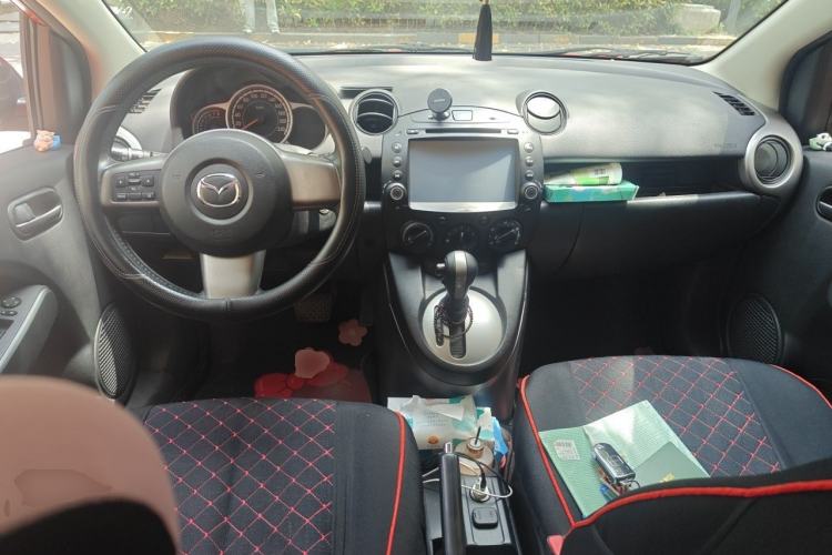 Used Mazda 2 2011 XuanDong 1.5L Automatic Value Edition Center Console