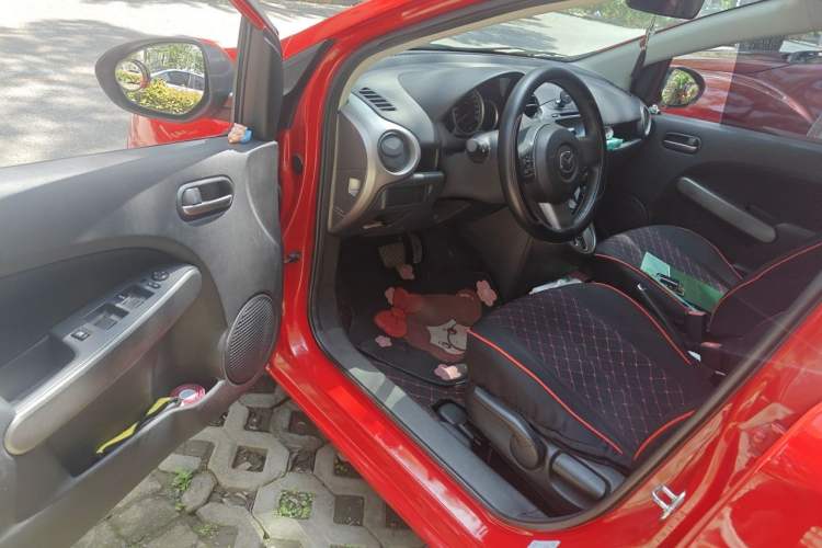 Used Mazda 2 2011 XuanDong 1.5L Automatic Value Edition Driver Seat