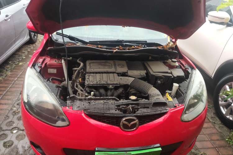 Used Mazda 2 2011 Xuan Dong 1.5L Manual Value Edition Engine Bay