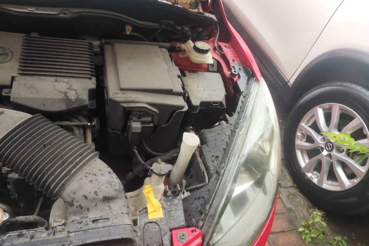 Used Mazda 2 2011 Xuan Dong 1.5L Manual Value Edition Engine Bay Left