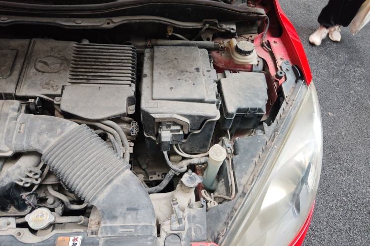 Used Mazda 2 2011 XuanDong 1.5L Manual Fashion Edition Engine Bay Left