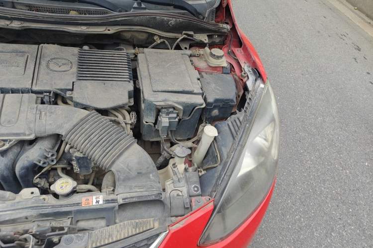 Used Mazda 2 2011 XuanDong 1.5L Manual Fashion Edition Engine Bay Left