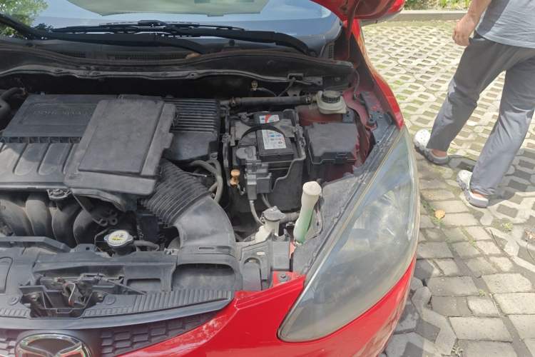 Used Mazda 2 2011 XuanDong 1.5L Automatic Value Edition Engine Bay Left
