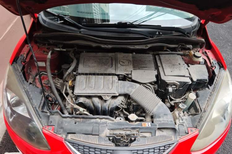 Used Mazda 2 2011 XuanDong 1.5L Manual Fashion Edition Engine Bay