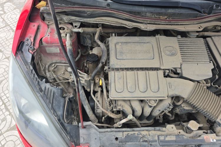 Used Mazda 2 2011 XuanDong 1.5L Automatic Fashion Edition Engine Bay Right