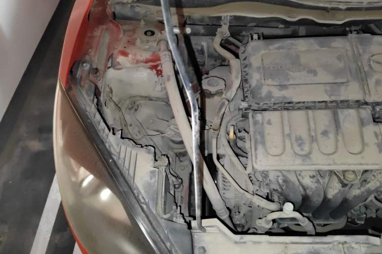 Used Mazda 2 2011 XuanDong 1.5L Manual Fashion Edition Engine Bay Right