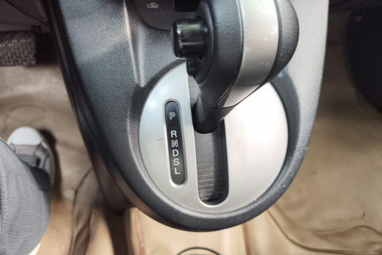 Used Mazda 2 2011 XuanDong 1.5L Automatic Value Edition Gear Lever