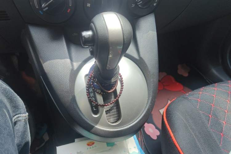 Used Mazda 2 2011 XuanDong 1.5L Automatic Value Edition Gear Lever
