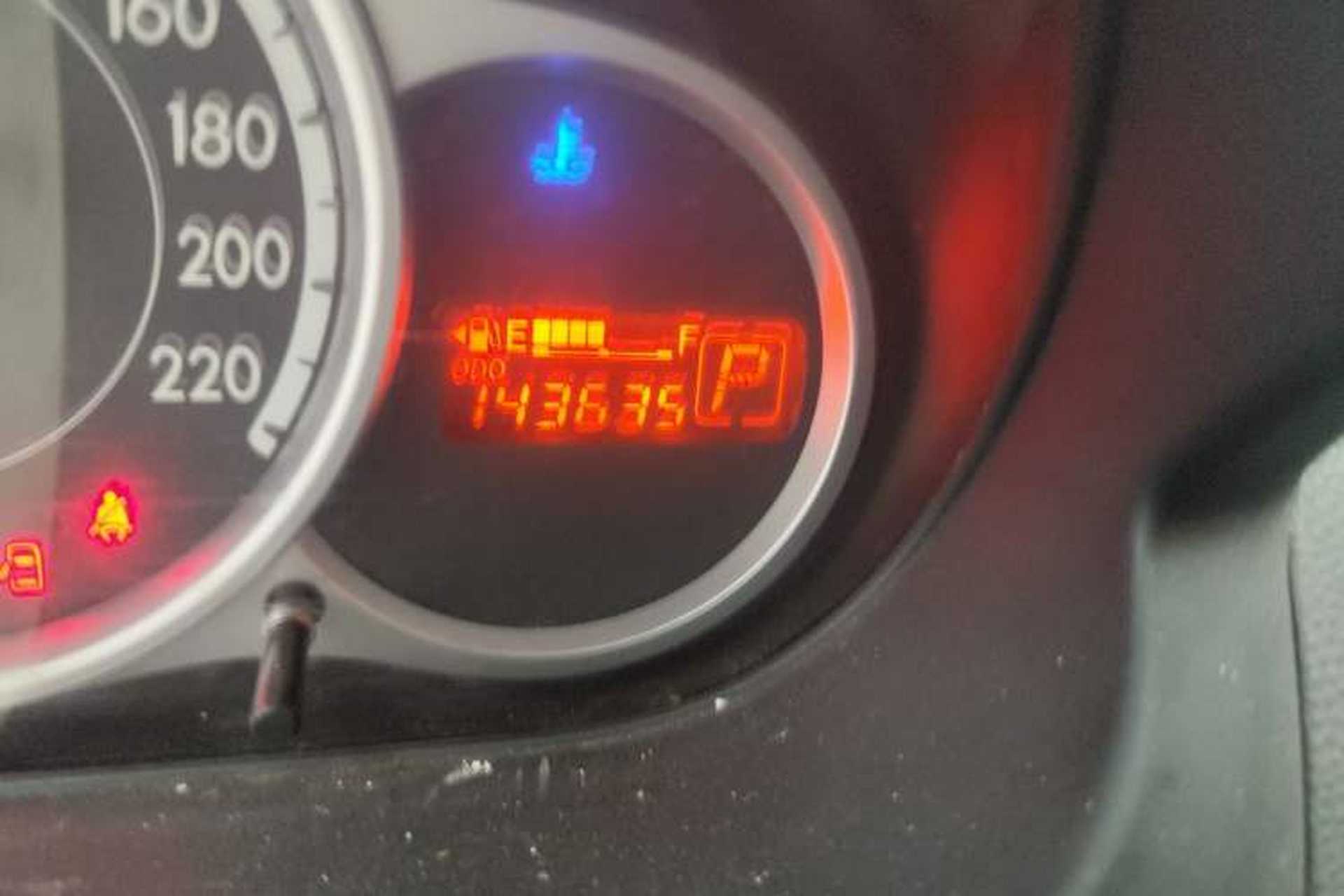 Used Mazda 2 2011 XuanDong 1.5L Automatic Fashion Edition Odometer Close Up