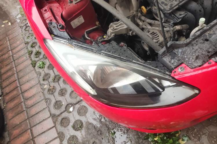 Used Mazda 2 2011 Xuan Dong 1.5L Manual Value Edition Right Front Headlight