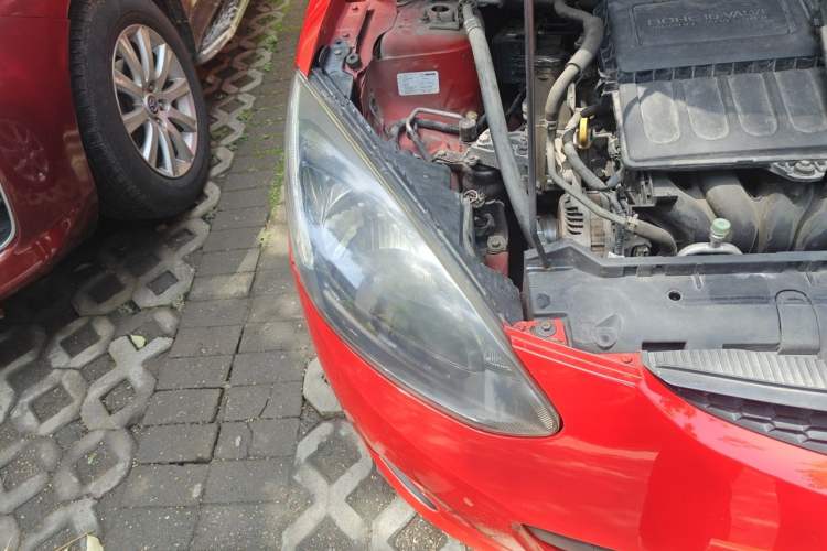 Used Mazda 2 2011 XuanDong 1.5L Automatic Value Edition Right Front Headlight