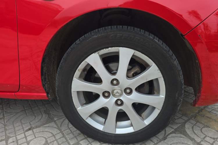 Used Mazda 2 2011 XuanDong 1.5L Automatic Fashion Edition Right Front Wheel Hub