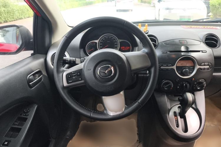 Used Mazda 2 2011 XuanDong 1.5L Automatic Value Edition Steering Wheel