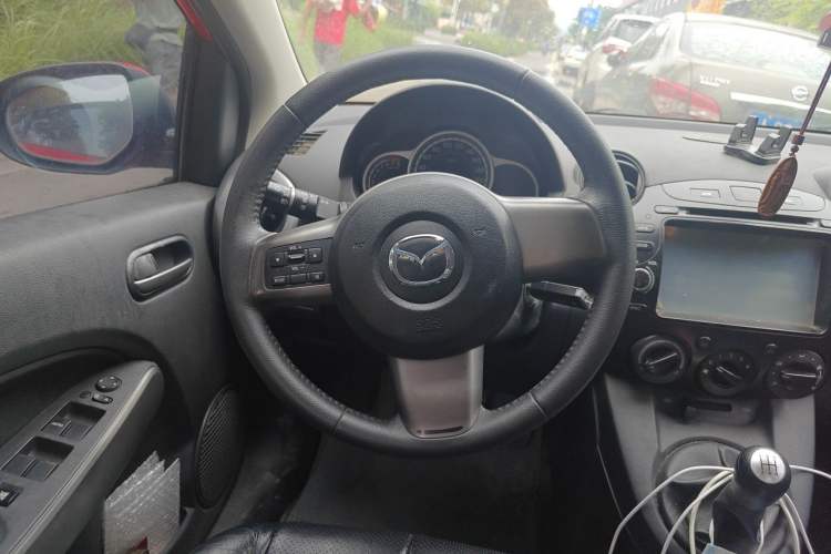 Used Mazda 2 2011 XuanDong 1.5L Manual Fashion Edition Steering Wheel