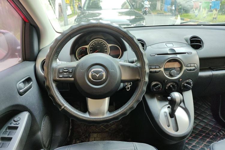 Used Mazda 2 2011 XuanDong 1.5L Automatic Value Edition Steering Wheel