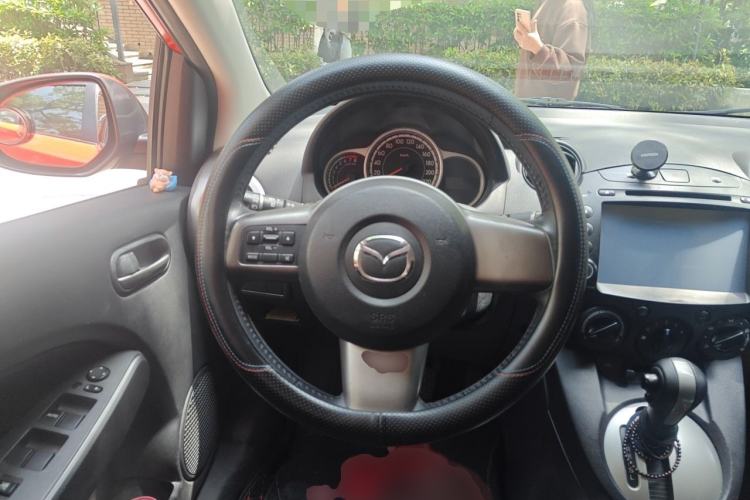 Used Mazda 2 2011 XuanDong 1.5L Automatic Value Edition Steering Wheel