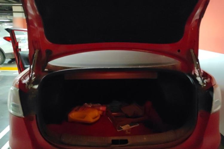 Used Mazda 2 2011 XuanDong 1.5L Manual Fashion Edition Trunk