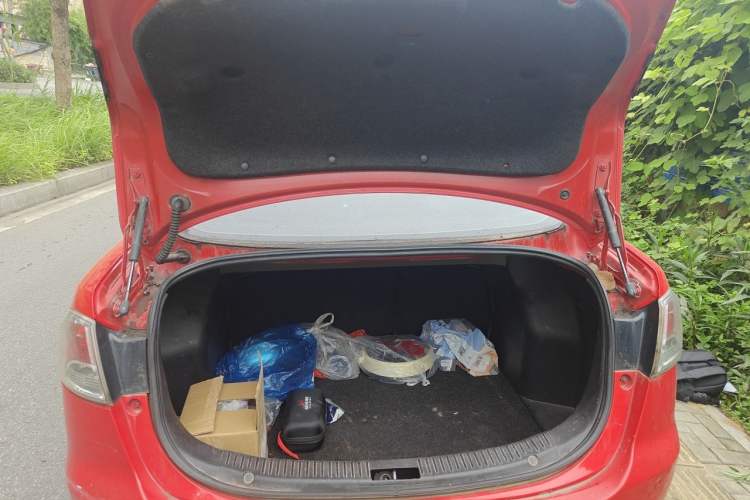 Used Mazda 2 2011 XuanDong 1.5L Manual Fashion Edition Trunk