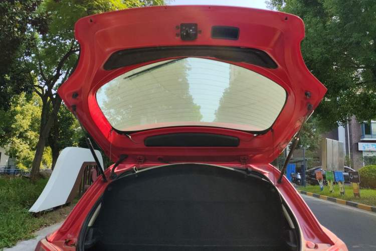 Used Mazda 2 2011 XuanDong 1.5L Automatic Value Edition Trunk