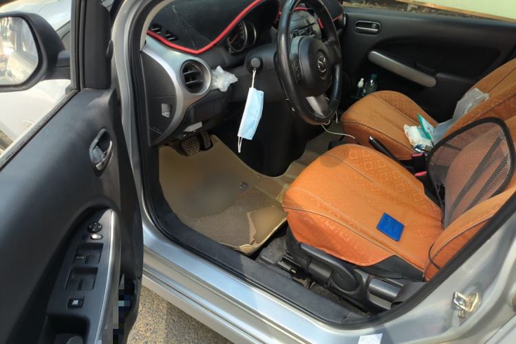 Used Mazda 2 2011 Xuan Dong 1.5L Automatic Luxury Edition Driver Seat