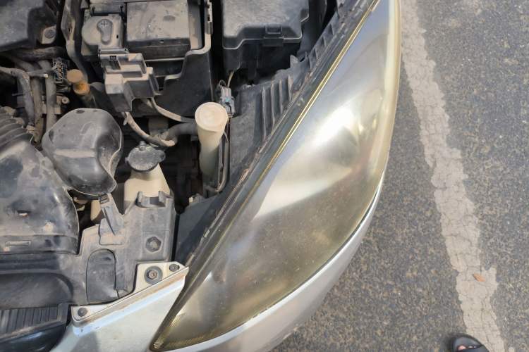 Used Mazda 2 2011 Xuan Dong 1.5L Automatic Luxury Edition Engine Bay Left