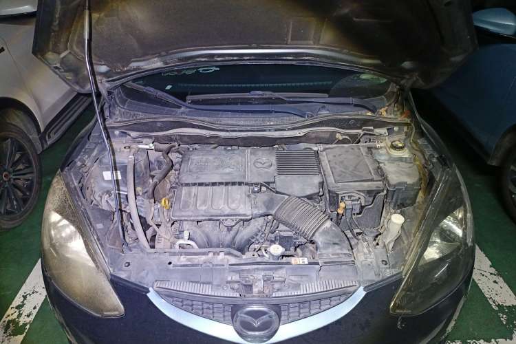 Used Mazda 2 2011 XuanDong 1.5L Automatic Value Edition Engine Bay