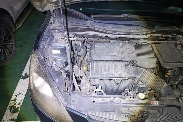 Used Mazda 2 2011 XuanDong 1.5L Automatic Value Edition Engine Bay Right