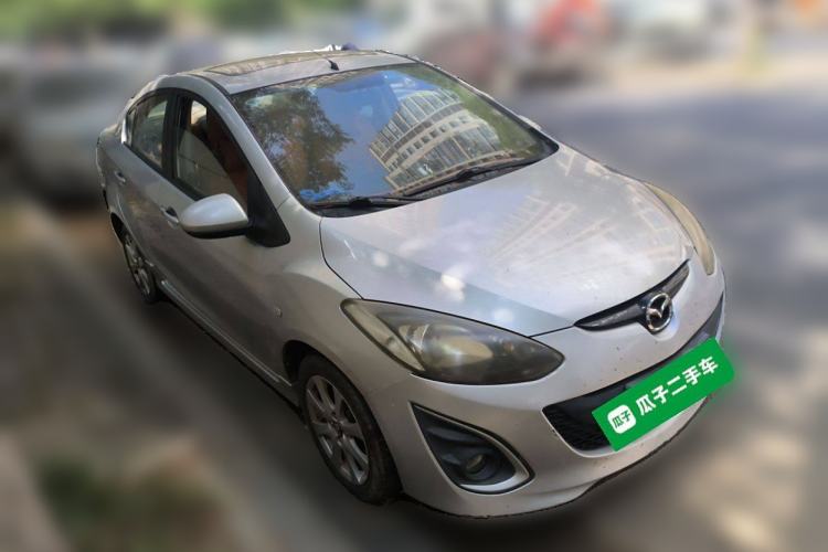 Used Mazda 2 2011 Xuan Dong 1.5L Automatic Luxury Edition Front Right 45 Deg