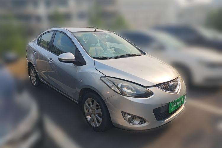 Used Mazda 2 2011 XuanDong 1.5L Manual Fashion Edition Front Right 45 Deg