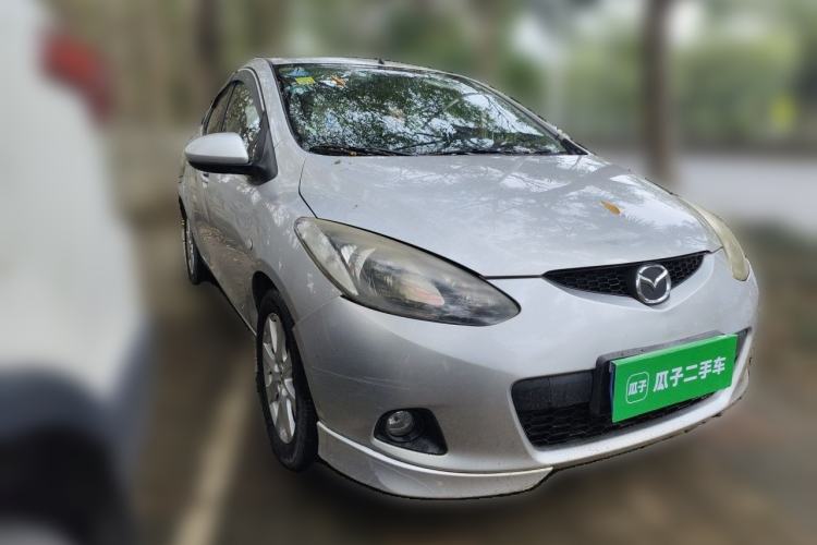 Used Mazda 2 2011 Xuan Dong 1.5L Automatic Luxury Edition Front Right 45 Deg