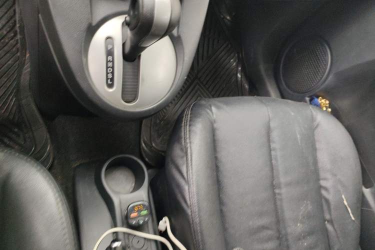 Used Mazda 2 2011 Xuan Dong 1.5L Automatic Luxury Edition Gear Lever
