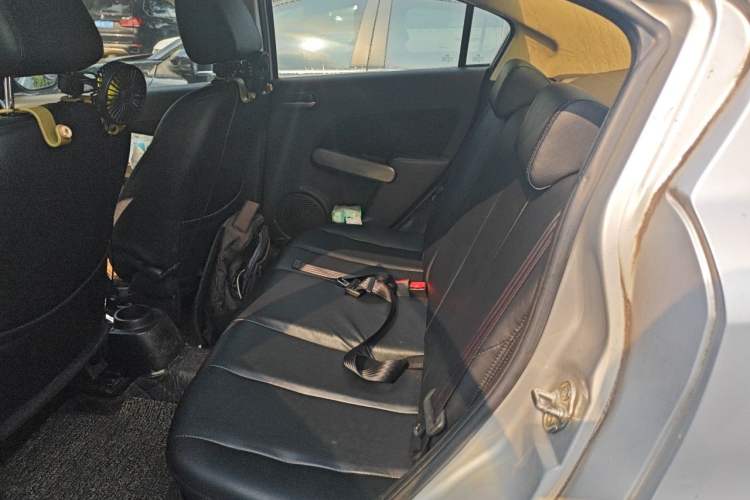 Used Mazda 2 2011 XuanDong 1.5L Manual Fashion Edition Left Rear Seat