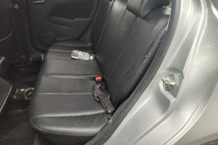 Used Mazda 2 2011 Xuan Dong 1.5L Automatic Luxury Edition Left Rear Seat