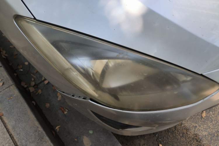 Used Mazda 2 2011 Xuan Dong 1.5L Automatic Luxury Edition Right Front Headlight