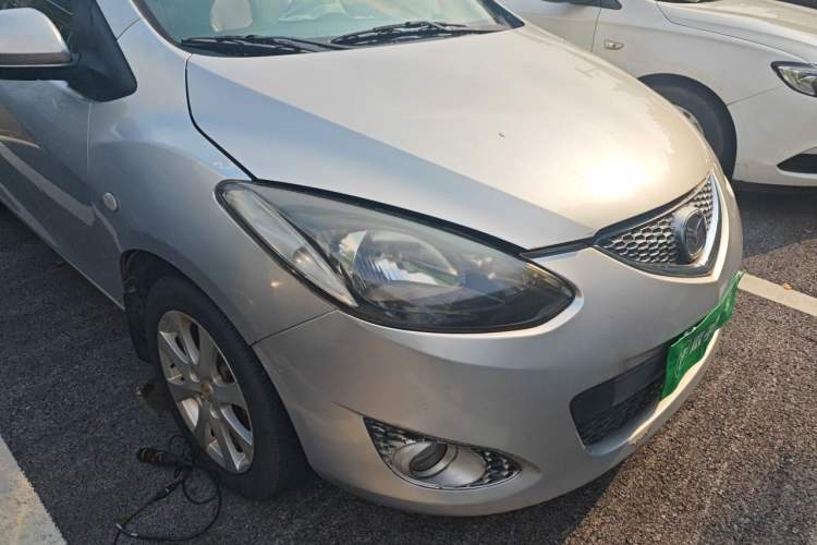 Used Mazda 2 2011 XuanDong 1.5L Manual Fashion Edition Right Front Headlight
