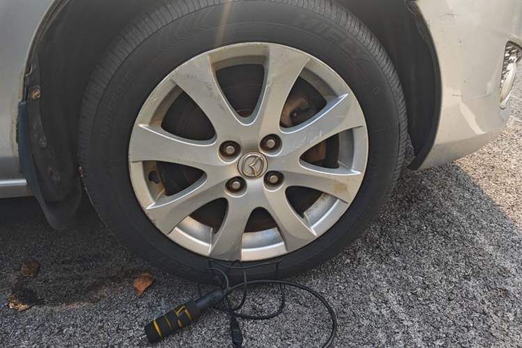 Used Mazda 2 2011 XuanDong 1.5L Manual Fashion Edition Right Front Wheel Hub