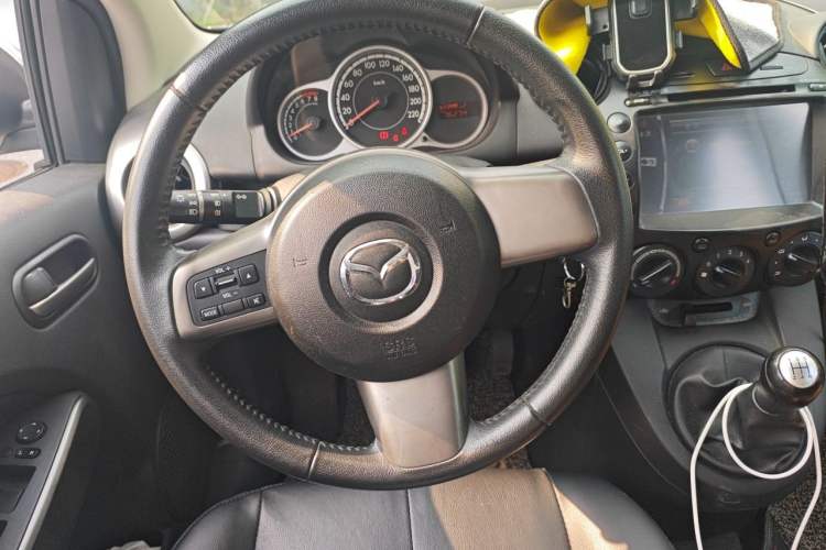 Used Mazda 2 2011 XuanDong 1.5L Manual Fashion Edition Steering Wheel