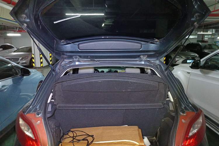 Used Mazda 2 2011 XuanDong 1.5L Automatic Value Edition Trunk