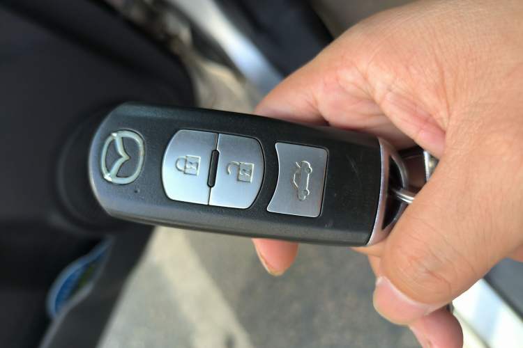 Used Mazda 2 2011 Xuan Dong 1.5L Automatic Luxury Edition Vehicle Key