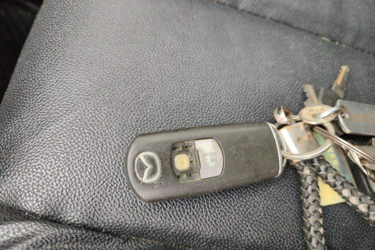 Used Mazda 2 2011 Xuan Dong 1.5L Automatic Luxury Edition Vehicle Key