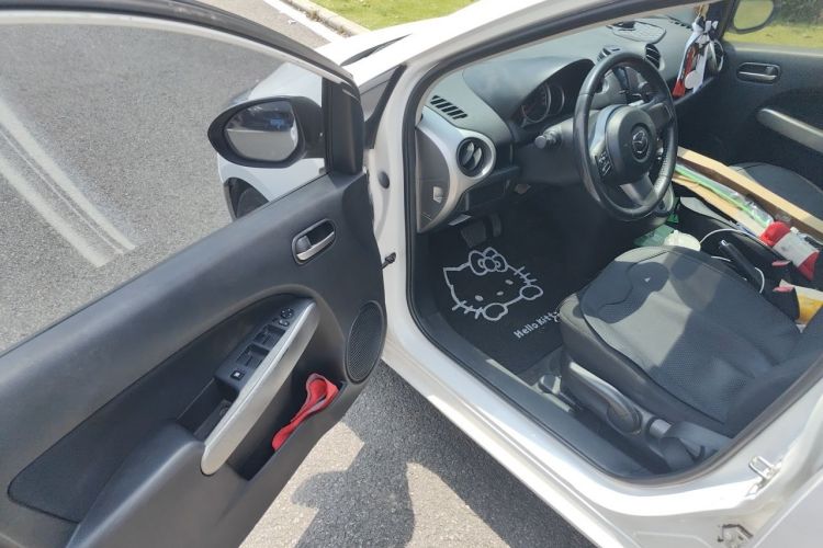 Used Mazda 2 2011 XuanDong 1.5L Automatic Value Edition Driver Seat