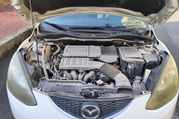 Used Mazda 2 2011 XuanDong 1.5L Manual Fashion Edition Engine Bay