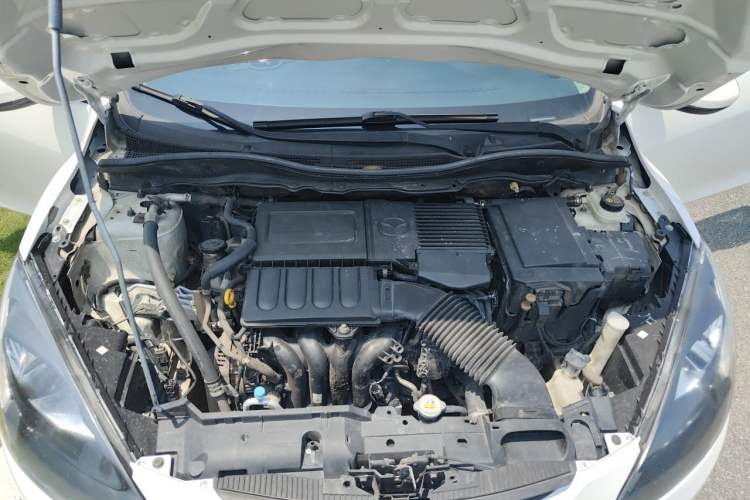 Used Mazda 2 2011 XuanDong 1.5L Automatic Value Edition Engine Bay