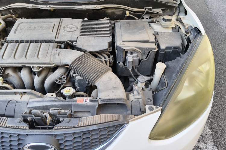 Used Mazda 2 2011 XuanDong 1.5L Manual Fashion Edition Engine Bay Left