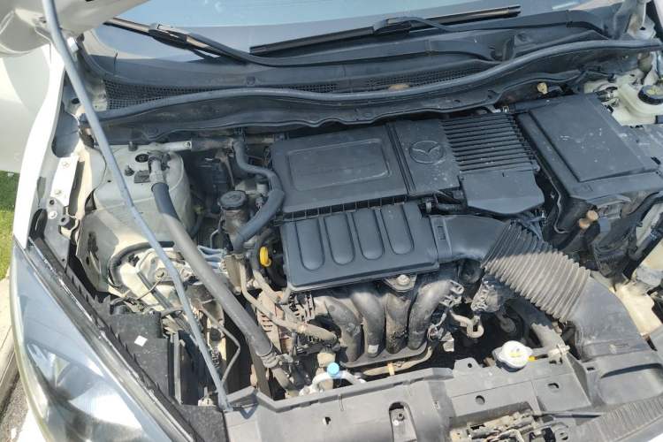 Used Mazda 2 2011 XuanDong 1.5L Automatic Value Edition Engine Bay Right