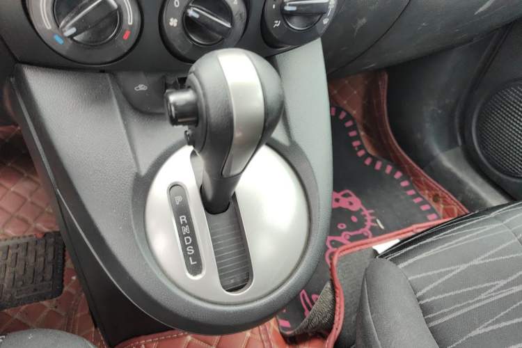 Used Mazda 2 2011 XuanDong 1.5L Automatic Value Edition Gear Lever