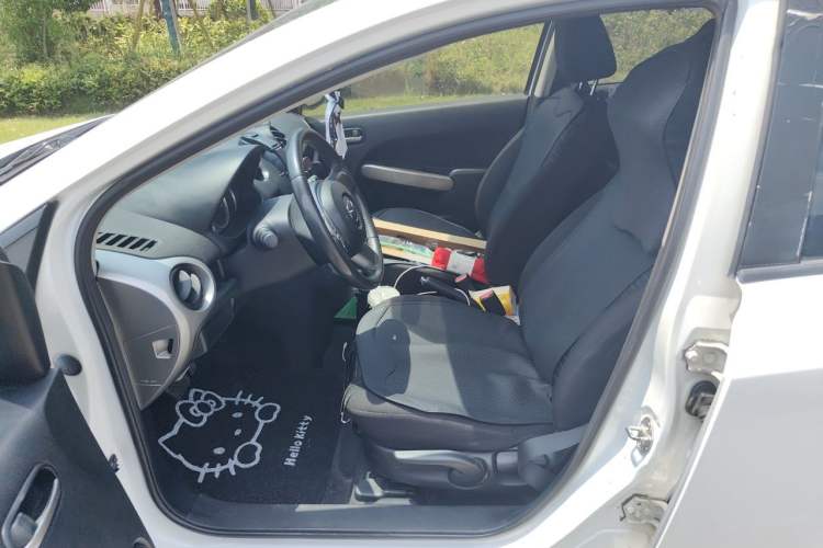 Used Mazda 2 2011 XuanDong 1.5L Automatic Value Edition Left Front Seat