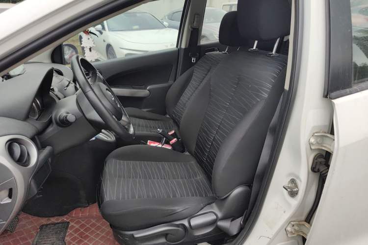 Used Mazda 2 2011 XuanDong 1.5L Automatic Value Edition Left Front Seat